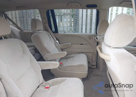 2008 Honda Odyssey Lx z USA, uszkodzony, nr VIN 5FNRL38208B103308